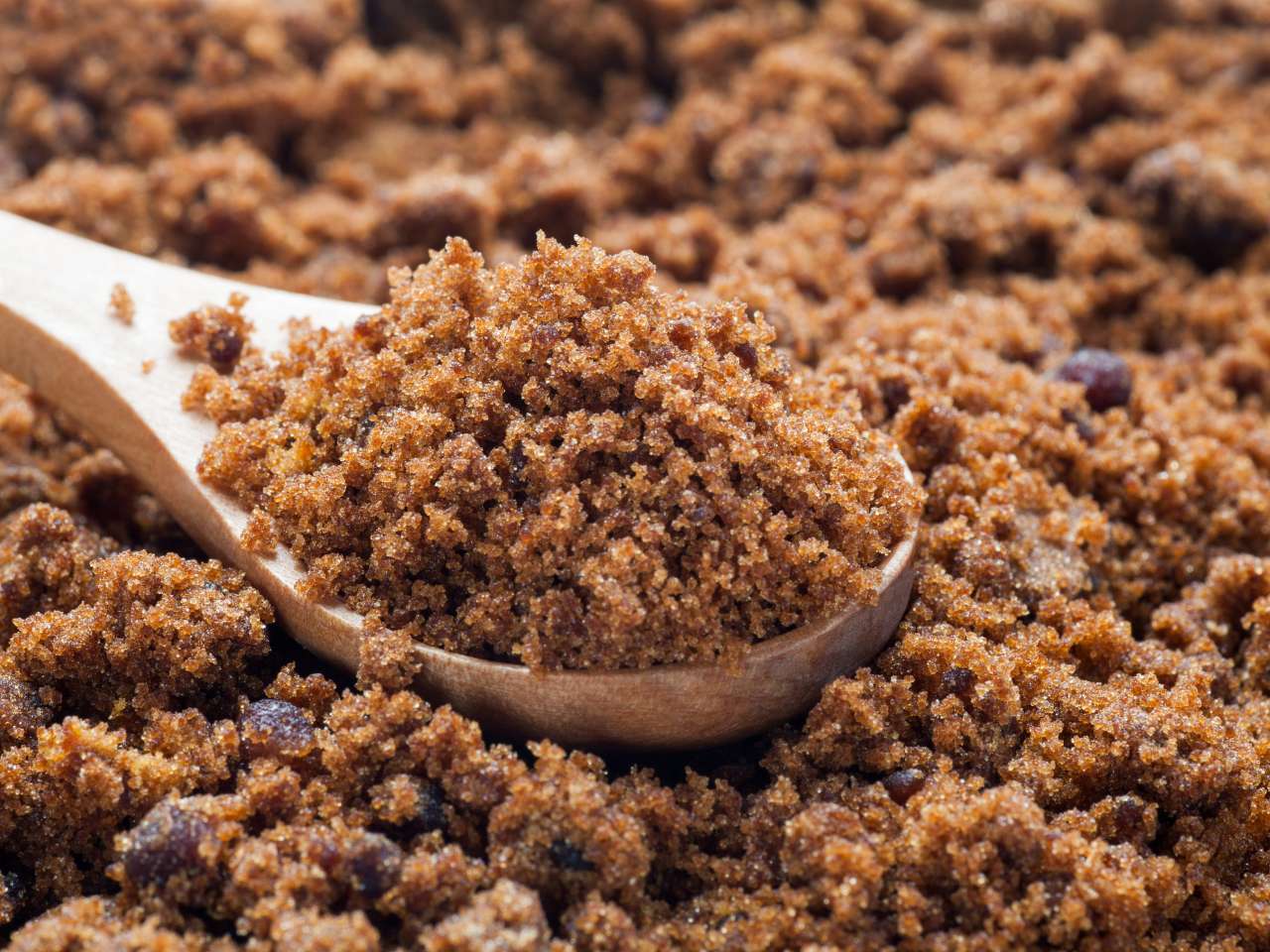 Het verschil tussen witte en bruine basterdsuiker