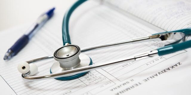 Verschil tussen farmacokinetiek en farmacodynamiek