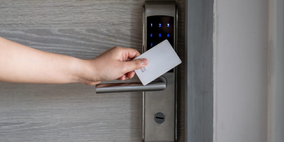 elektrisch slot openen met een pasje